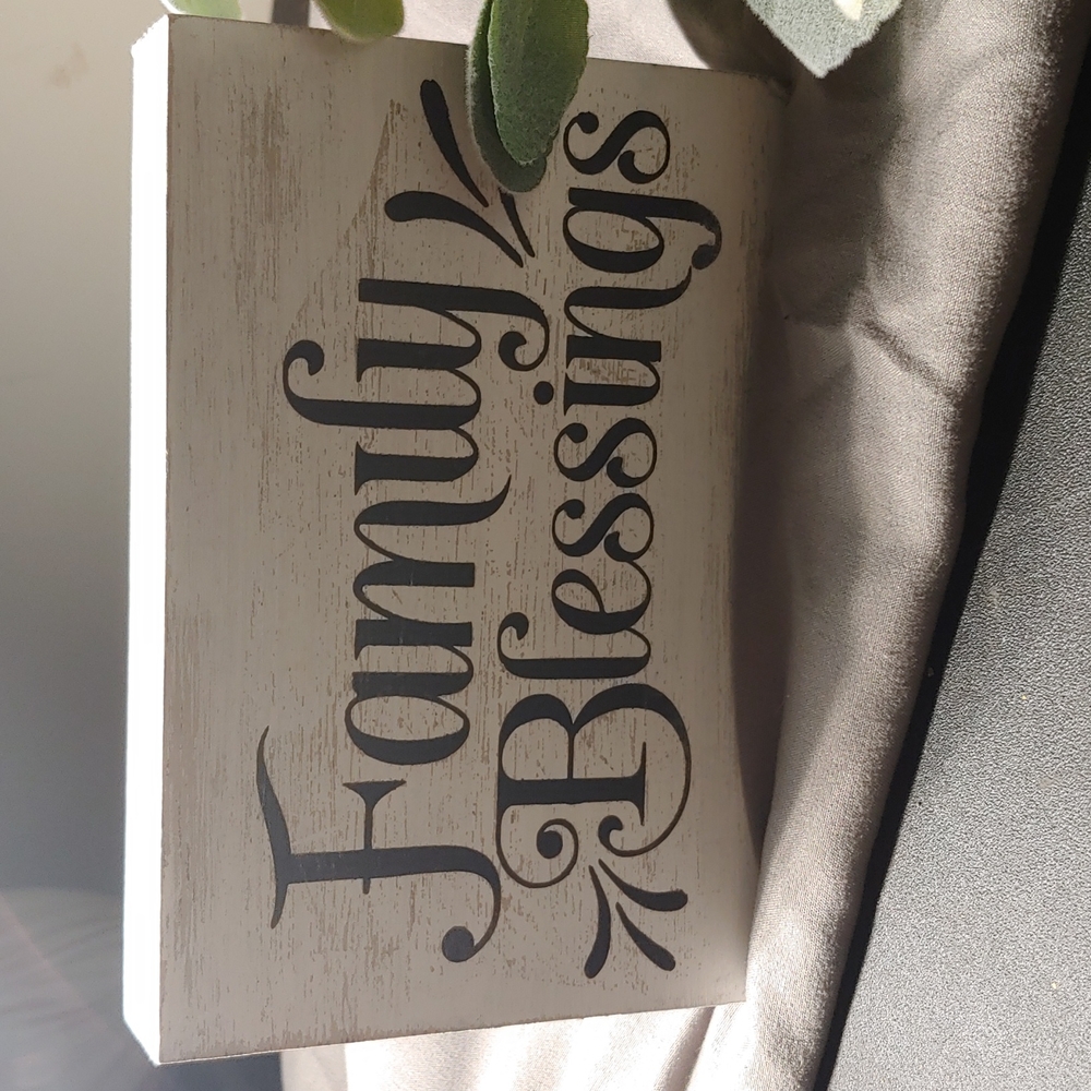 Farmhoise Sign